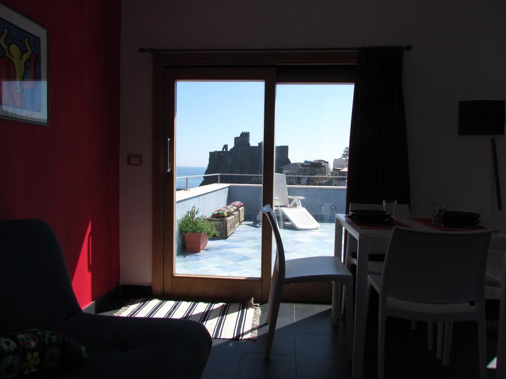 Bed and Breakfast La Terrazza Sul Mare Aci Castello Exteriér fotografie