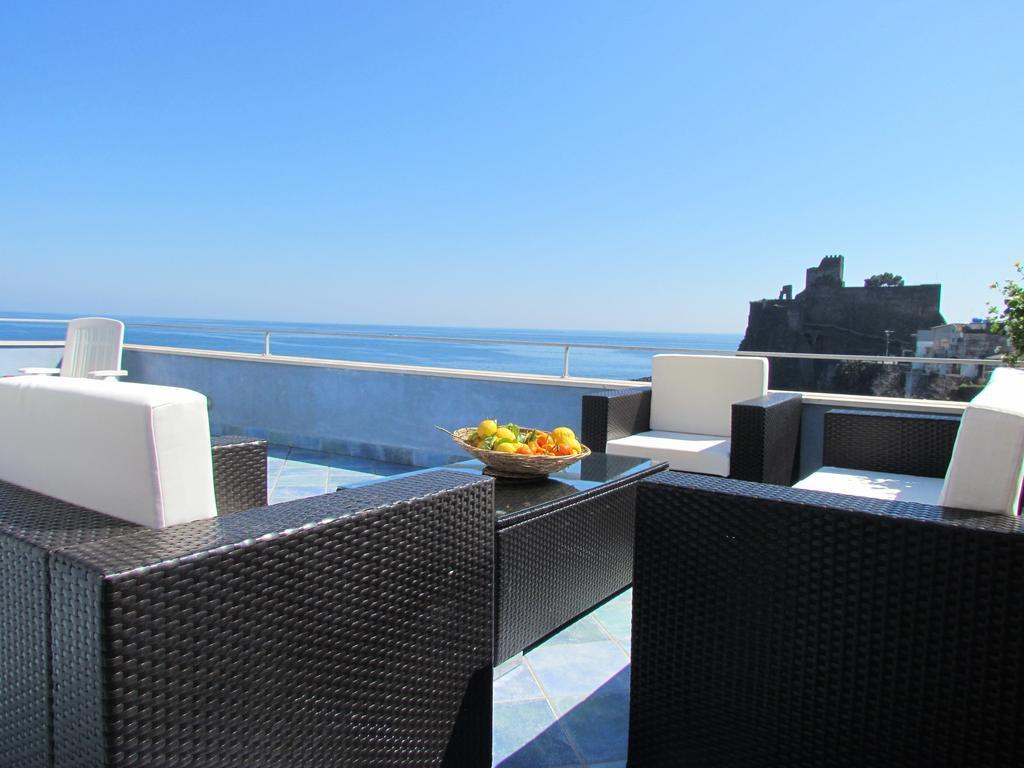 Bed and Breakfast La Terrazza Sul Mare Aci Castello Exteriér fotografie