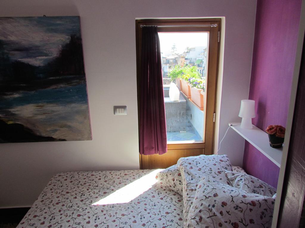 Bed and Breakfast La Terrazza Sul Mare Aci Castello Exteriér fotografie