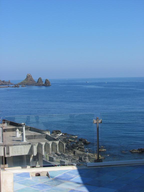 Bed and Breakfast La Terrazza Sul Mare Aci Castello Exteriér fotografie